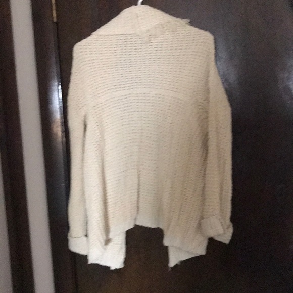 Ivory free people sweater!!! - Picture 4 of 4